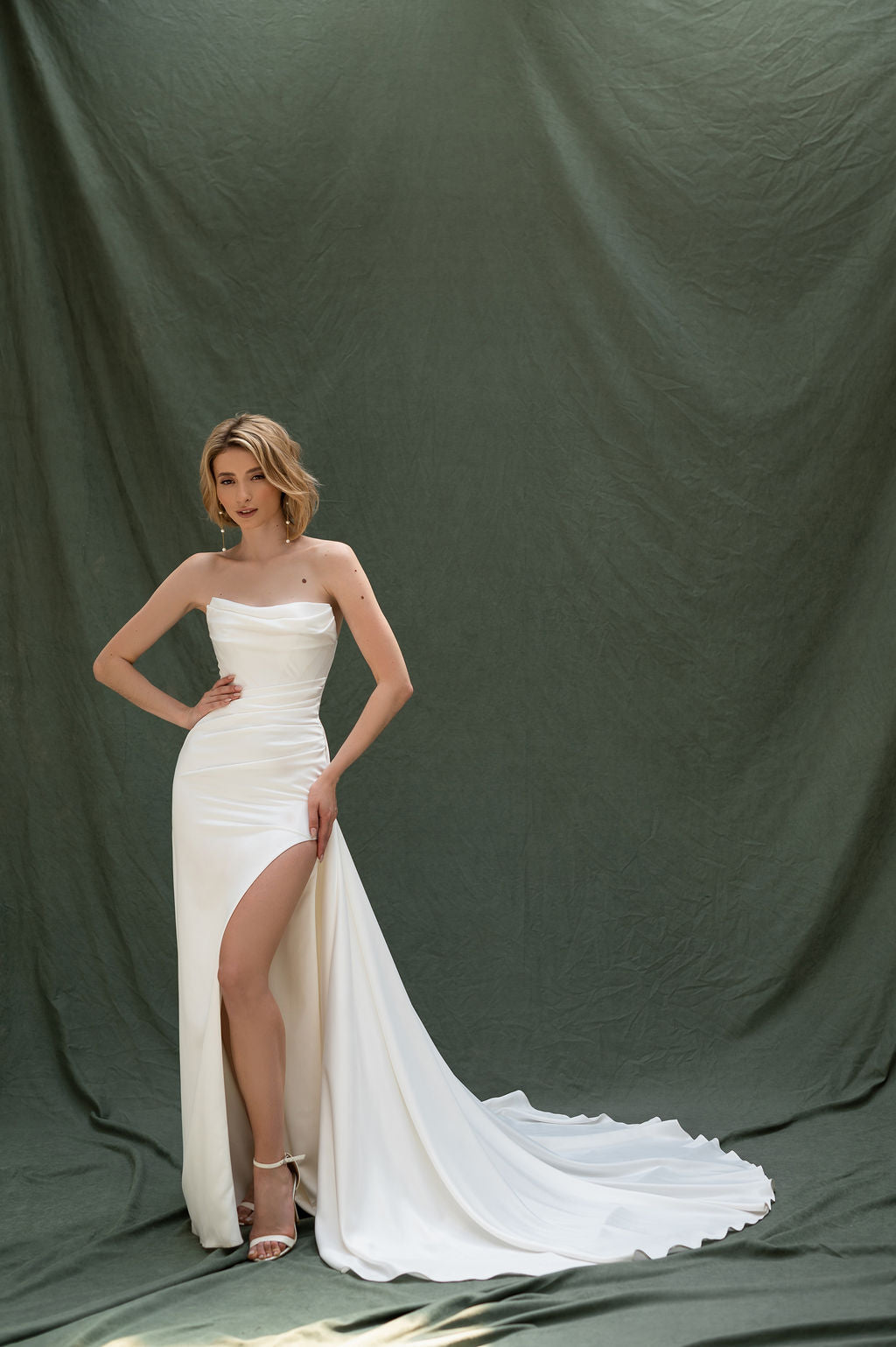 Daphne Ready to Ship wedding dress by Bethy Lade - unique bridal gown