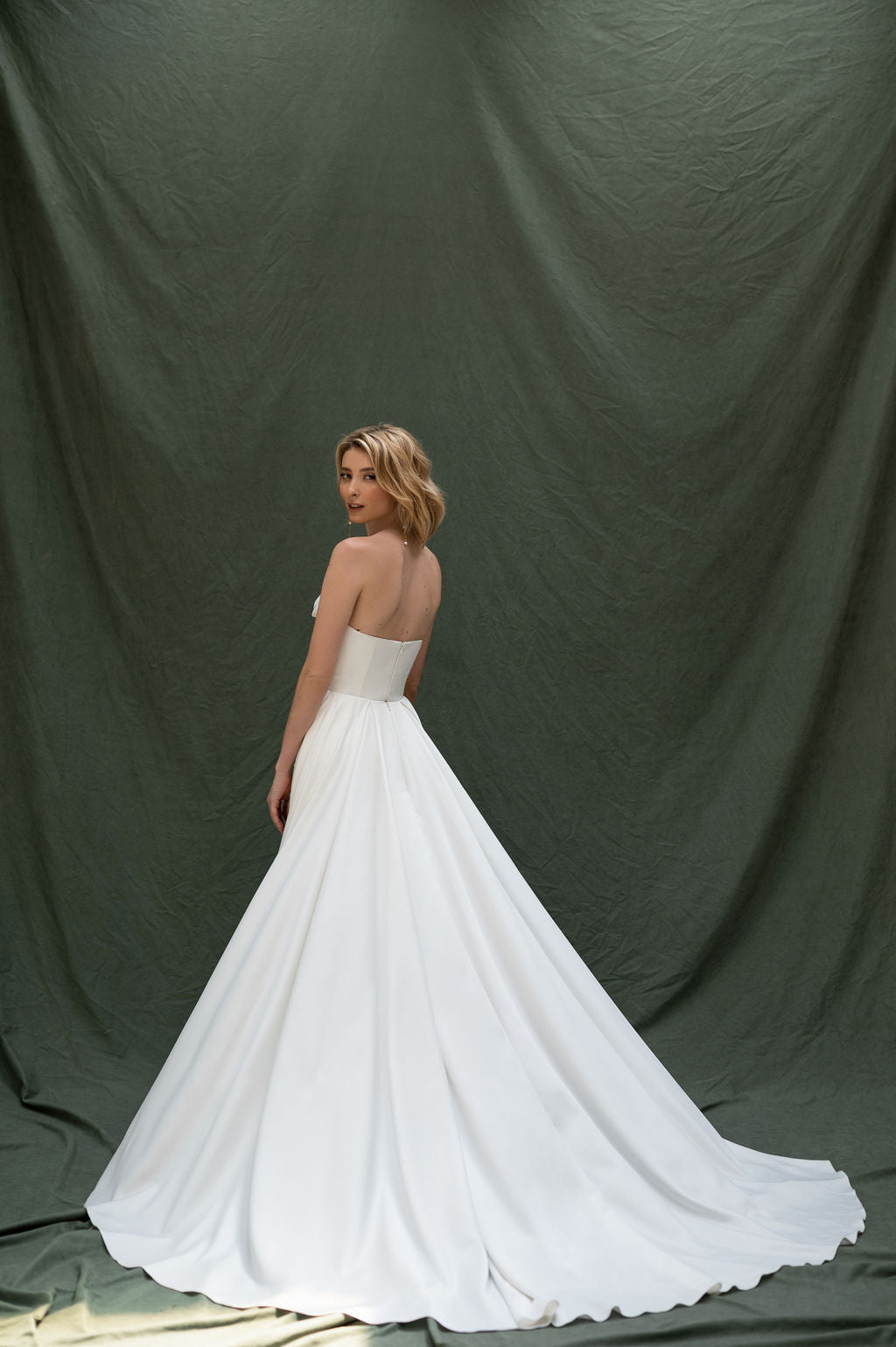 Daphne Ready to Ship wedding dress by Bethy Lade - unique bridal gown