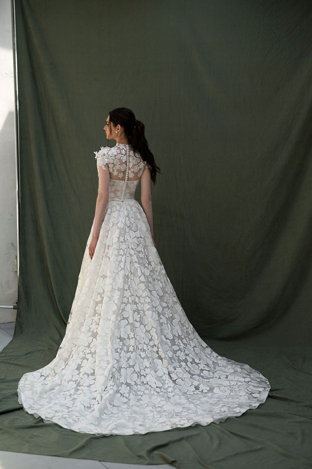 Jasmine Sample Sale wedding dress by Bethy Lade - unique bridal gown