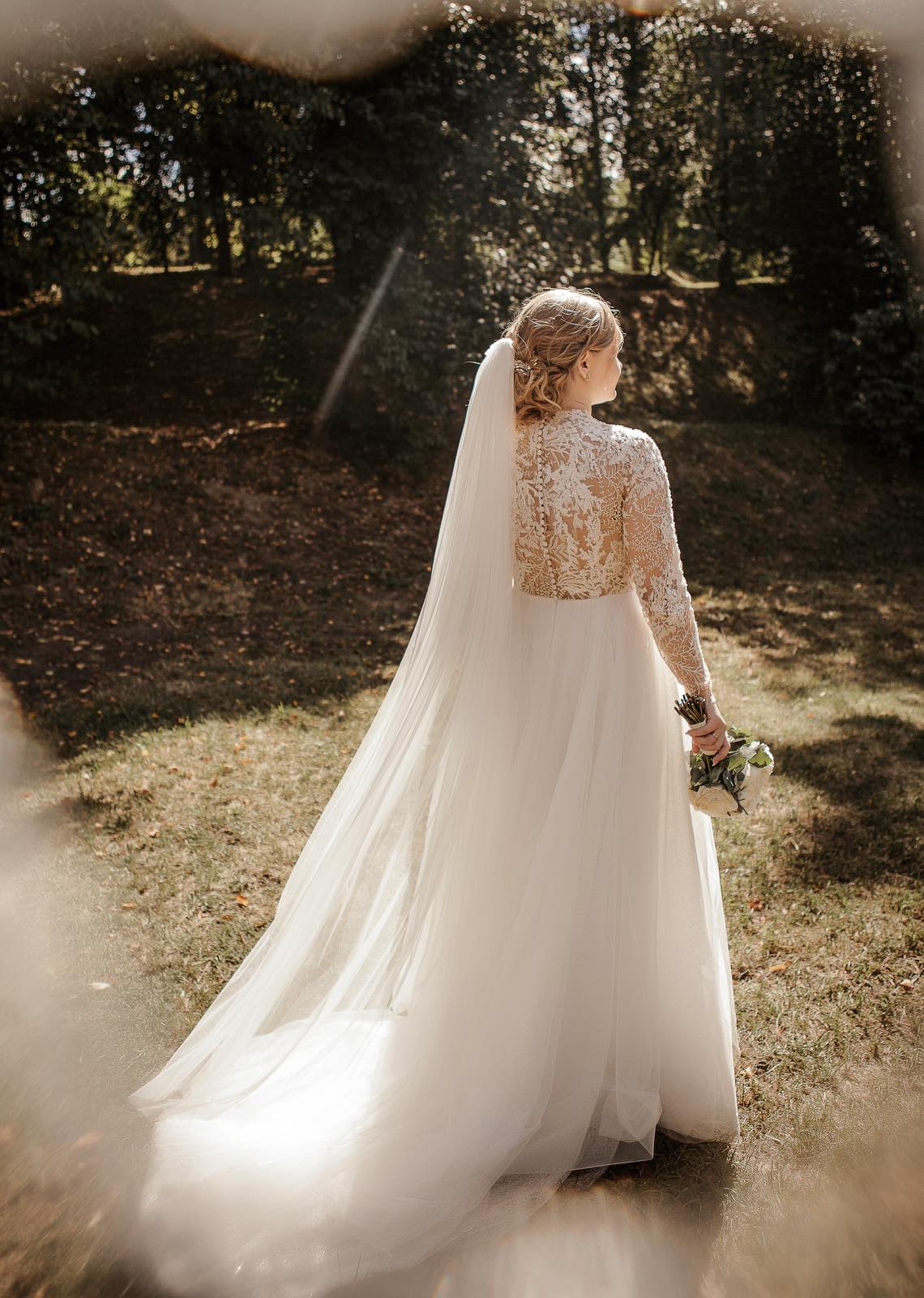 Roksolana Sample Sale wedding dress by Bethy Lade - unique bridal gown