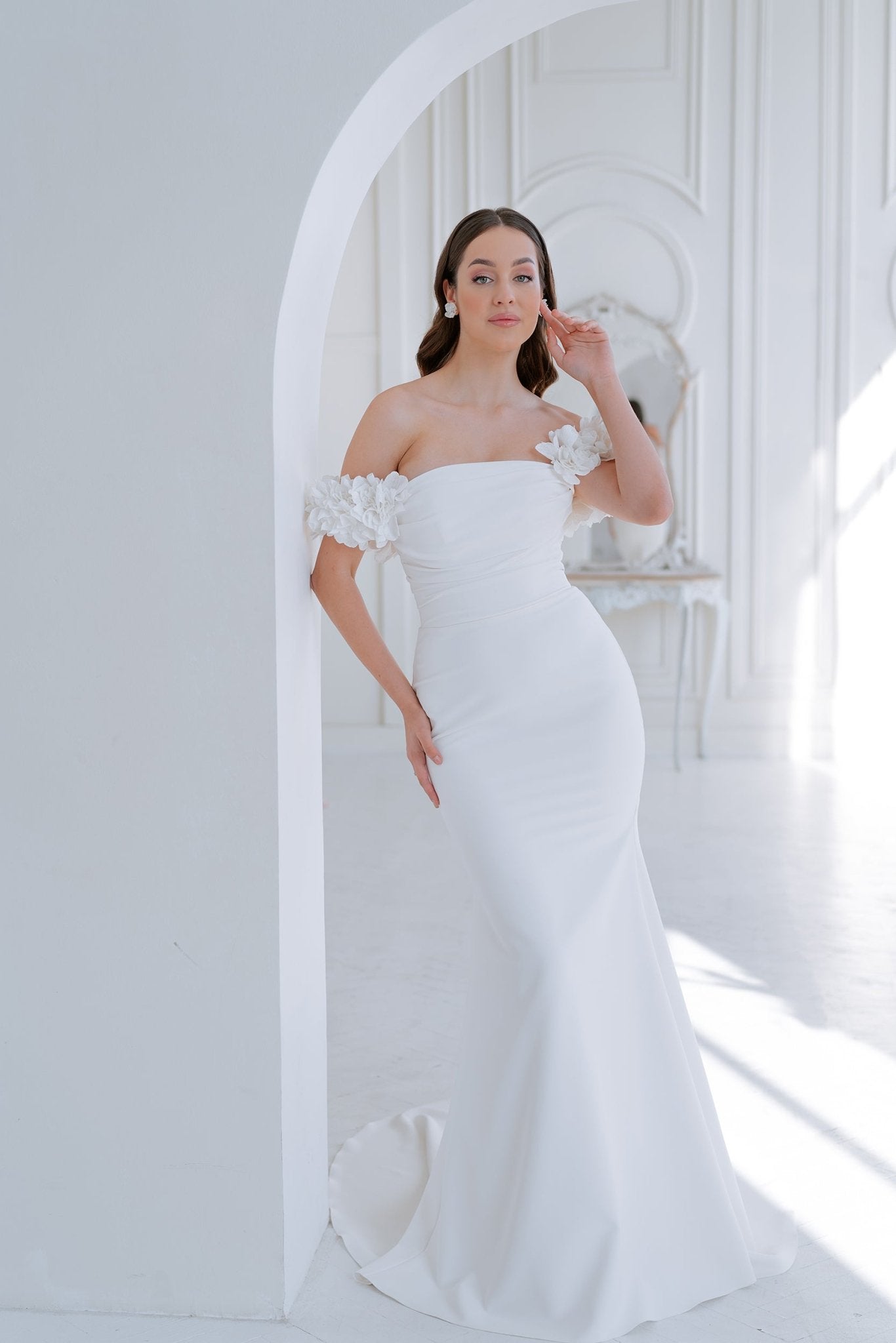 Audrey 3D Flower Sleeves Sample Sale wedding dress by Bethy Lade - unique bridal gown
